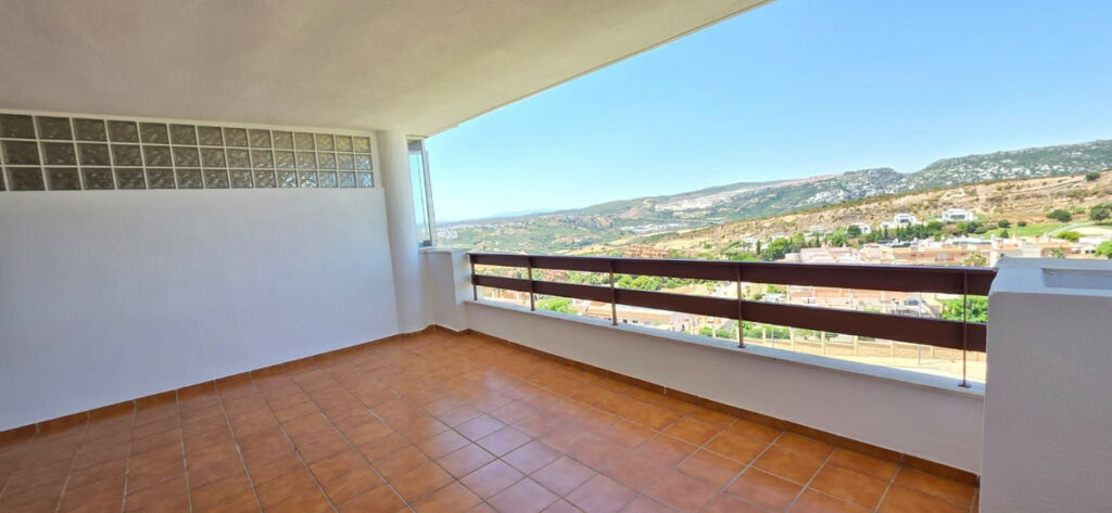 Middle Floor Apartment Casares Málaga - image 17