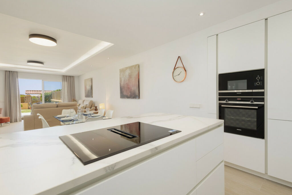 Ground Floor Apartment Bahía de Marbella Málaga - image 17