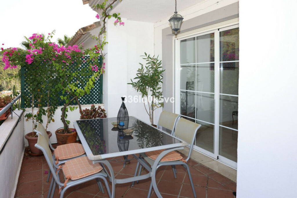 Top Floor Apartment Benahavís Málaga - image 17