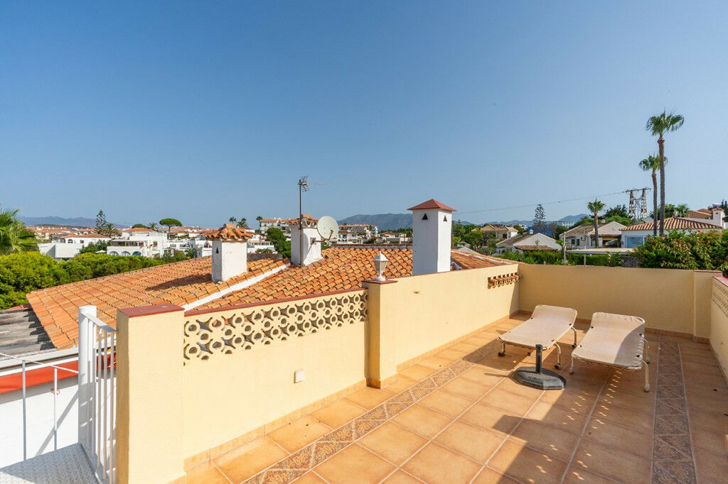 Detached Villa El Faro Málaga - image 17