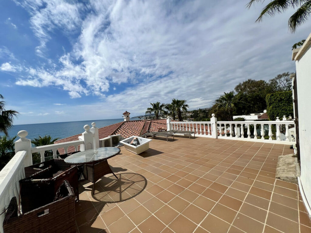 Detached Villa El Chaparral Málaga - image 17