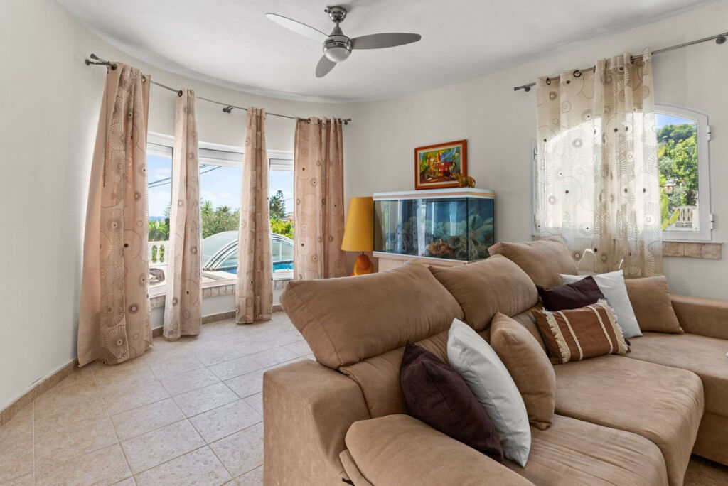 Detached Villa El Campello Alicante - image 17
