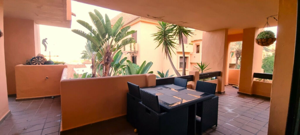 Middle Floor Apartment La Duquesa Málaga - image 17