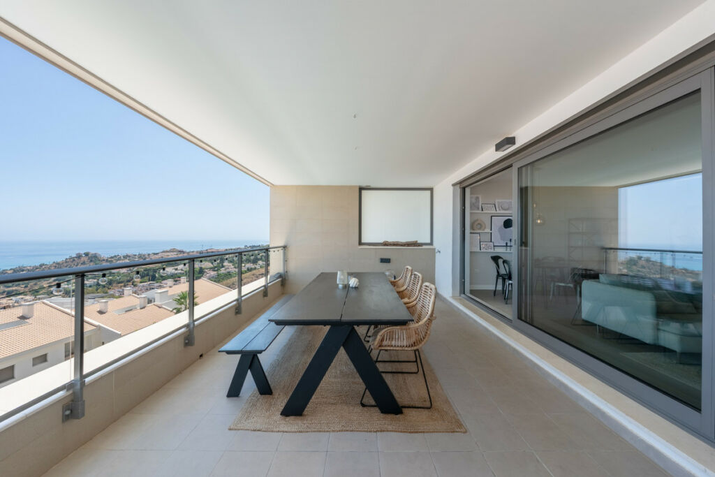 Middle Floor Apartment Benalmadena Málaga - image 17