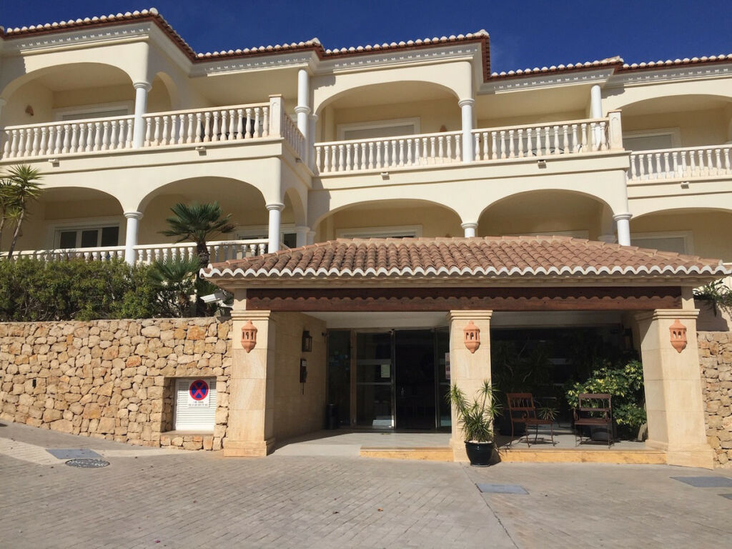 Ground Floor Apartment La Fustera Alicante - image 17