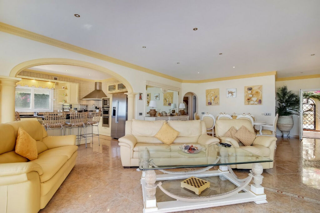 Detached Villa Moraira Alicante - image 17