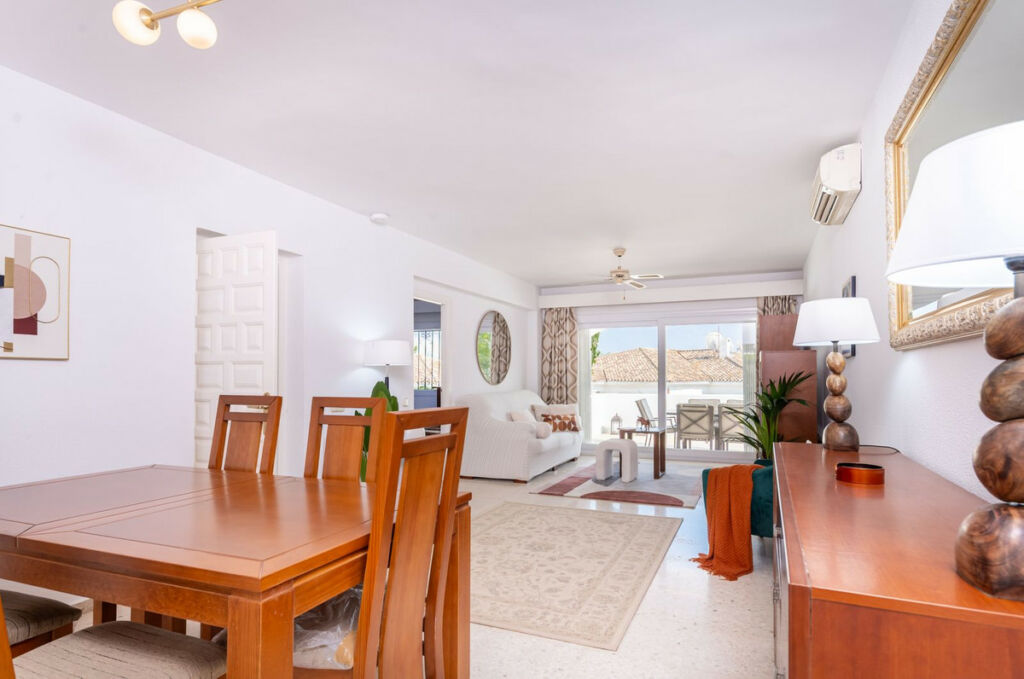 Ground Floor Apartment El Paraiso Málaga - image 12