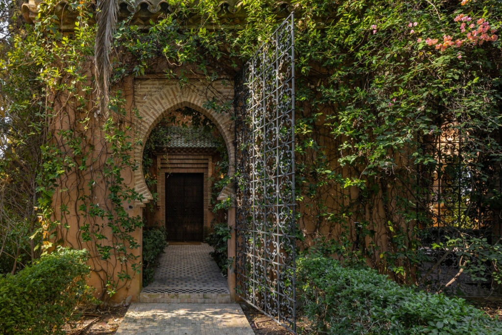 Detached Villa The Golden Mile Málaga - image 17