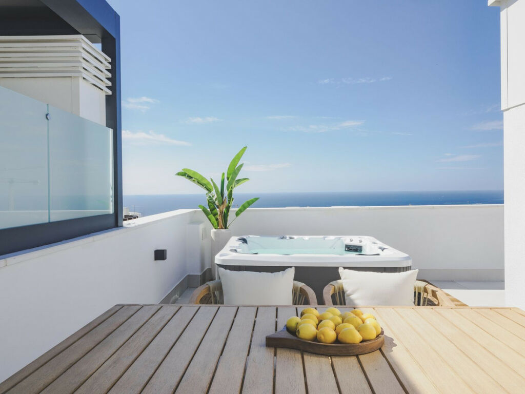 Penthouse Duplex Higueron Málaga - image 17