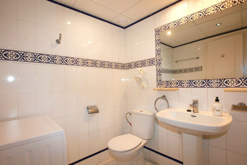 Middle Floor Apartment Mijas Costa Málaga - image 17