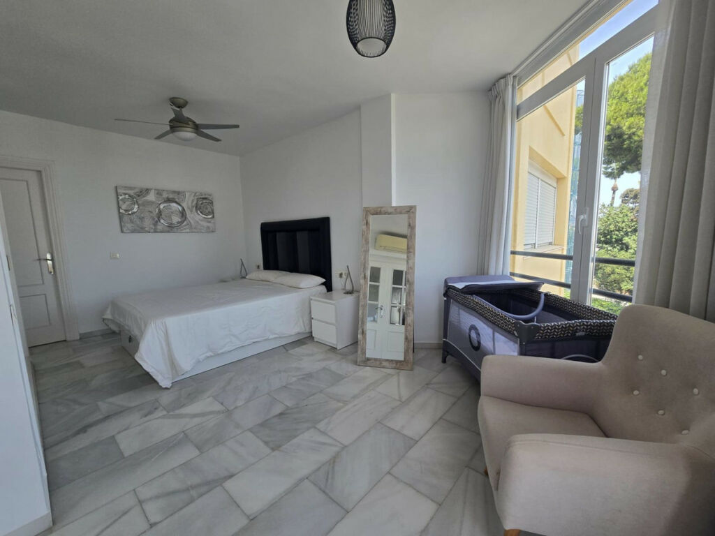 Middle Floor Apartment Benalmadena Costa Málaga - image 17
