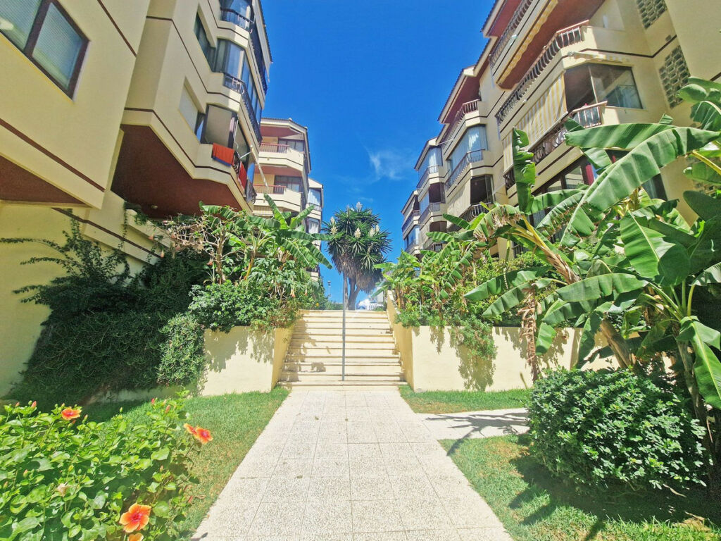 Middle Floor Studio Riviera del Sol Málaga - image 19