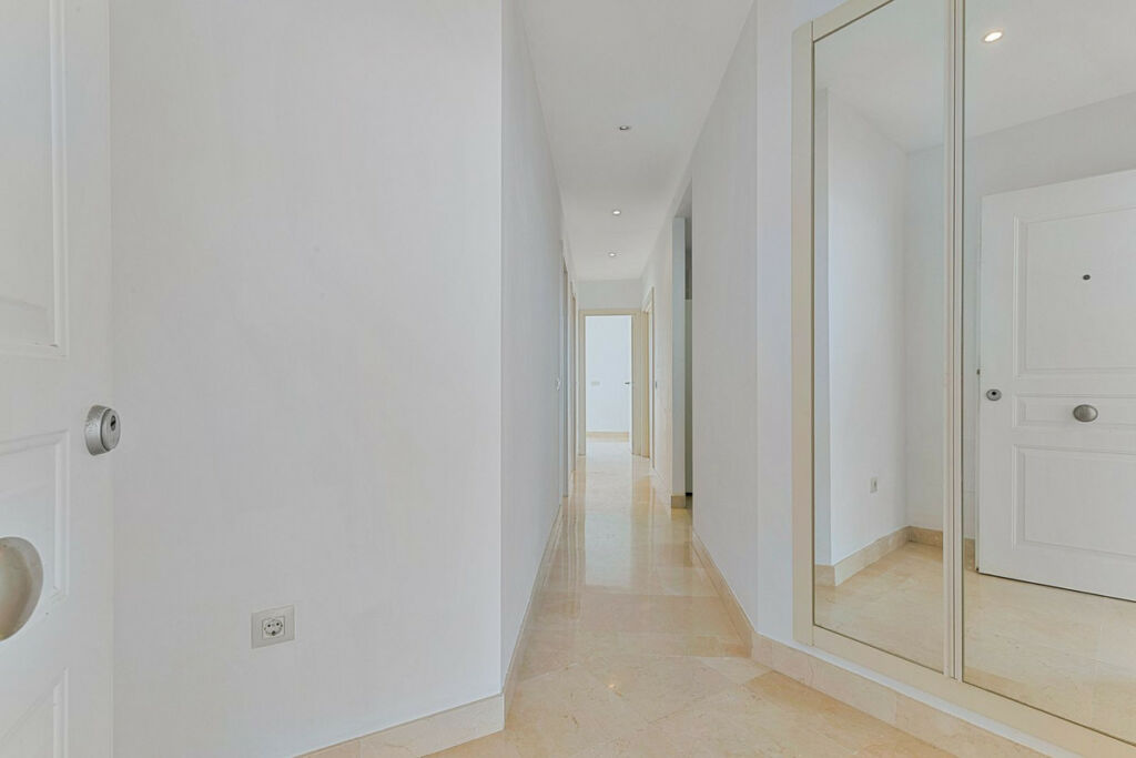 Penthouse Fuengirola Málaga - image 17
