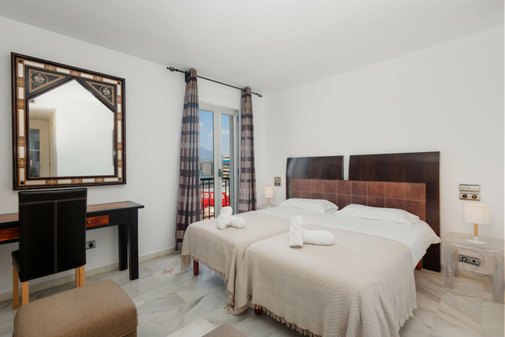 Penthouse Puerto Banús Málaga - image 17