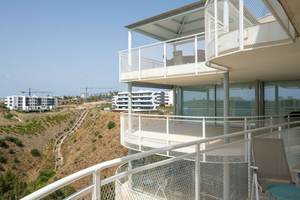 Middle Floor Apartment Fuengirola Málaga - image 17