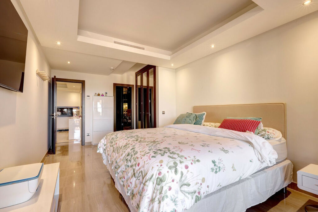 Middle Floor Apartment Estepona Málaga - image 17