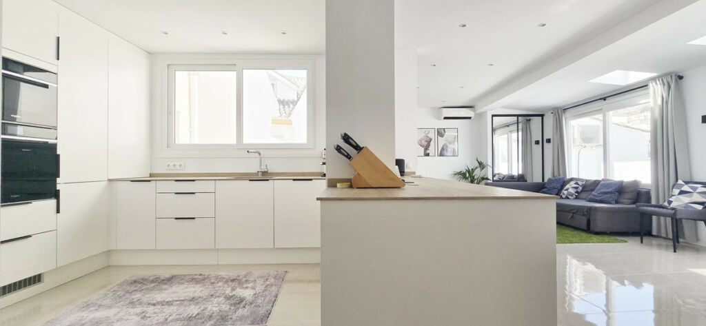 Penthouse Benalmadena Pueblo Málaga - image 17