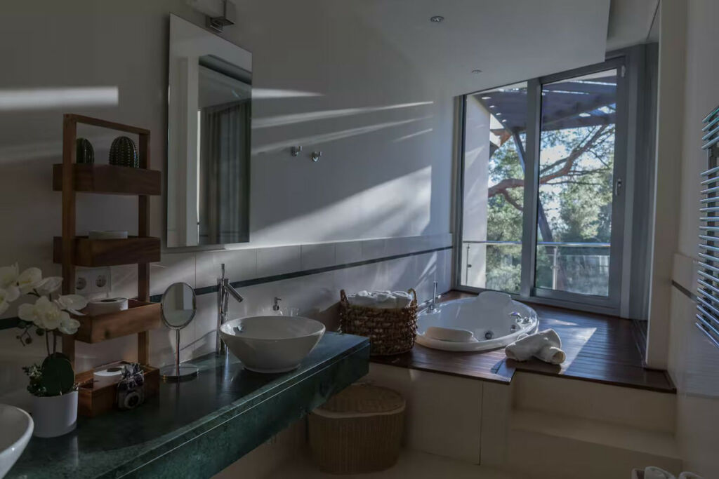 Townhouse Sierra Blanca Málaga - image 17