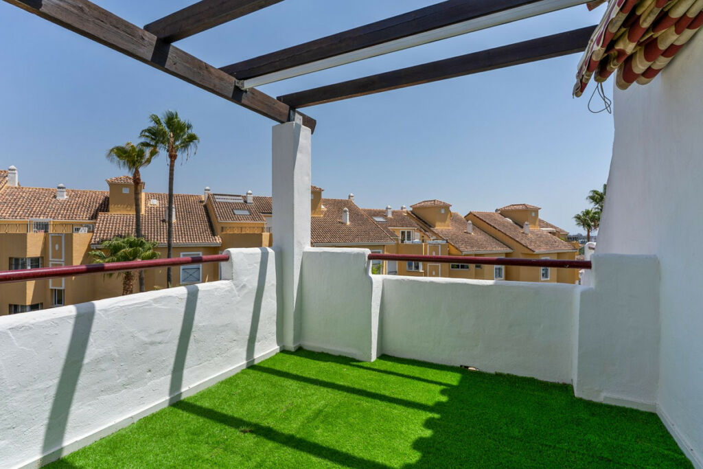 Penthouse Bel Air Málaga - image 17