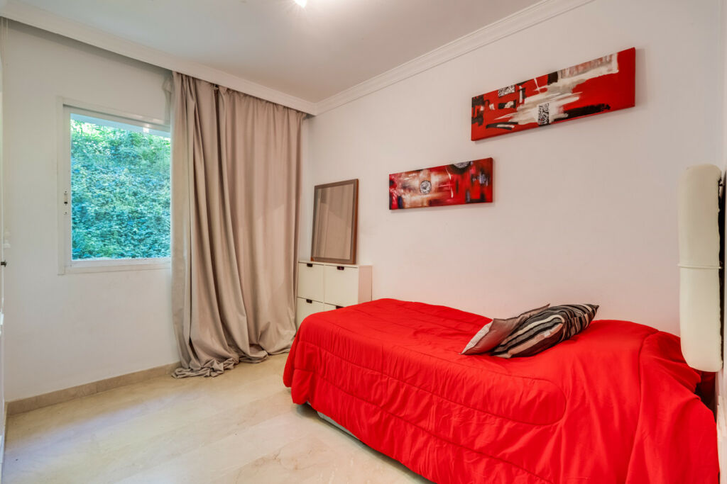 Middle Floor Apartment La Quinta Málaga - image 17