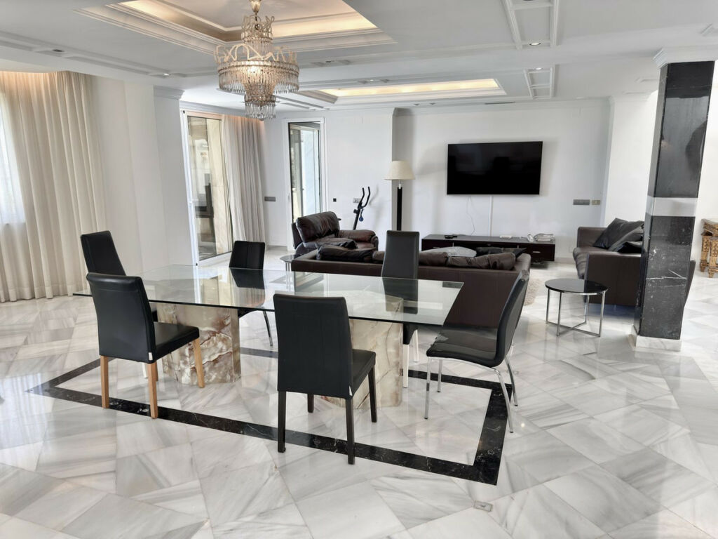 Duplex Puerto Banús Málaga - image 16