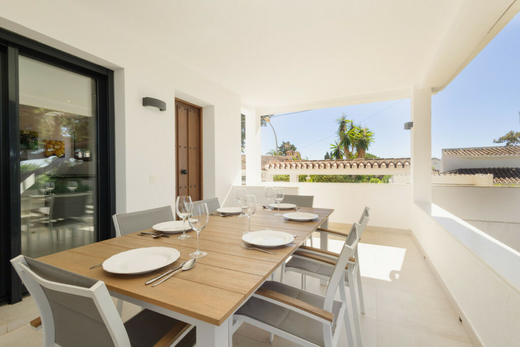 Detached Villa Costabella Málaga - image 17