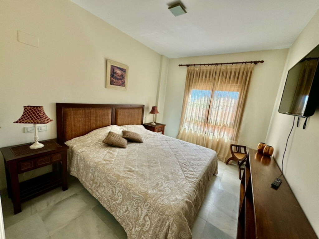 Penthouse New Golden Mile Málaga - image 17