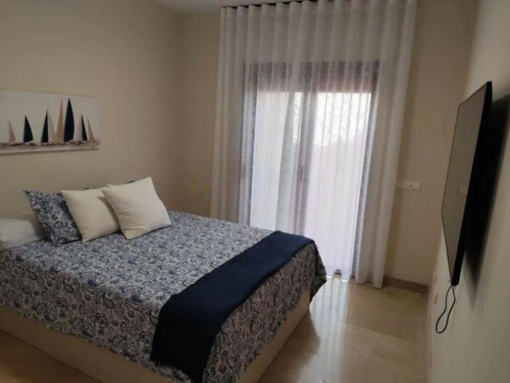 Middle Floor Apartment Manilva Málaga - image 17