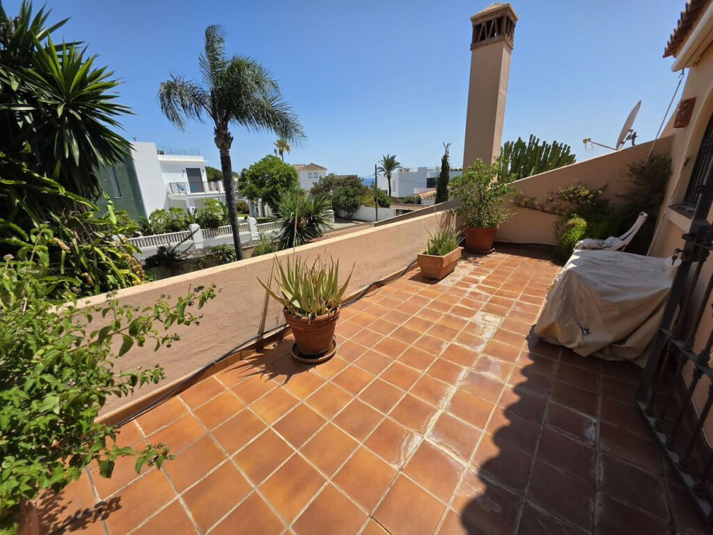 Detached Villa Marbesa Málaga - image 17