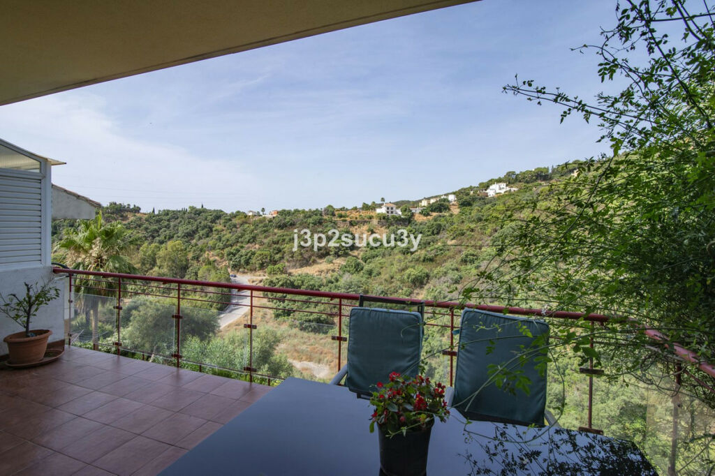 Semi-Detached House Estepona Málaga - image 17