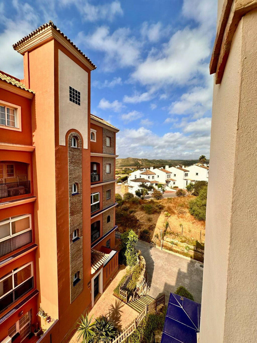 Middle Floor Apartment La Duquesa Málaga - image 17