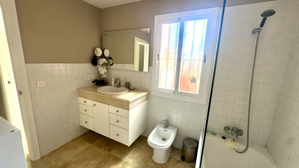 Townhouse Estepona Málaga - image 17