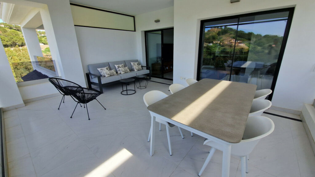 Middle Floor Apartment Estepona Málaga - image 17