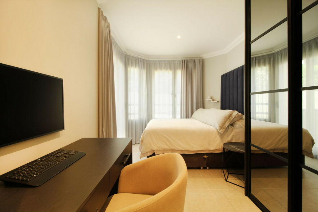 Ground Floor Apartment Sierra Blanca Málaga - image 17