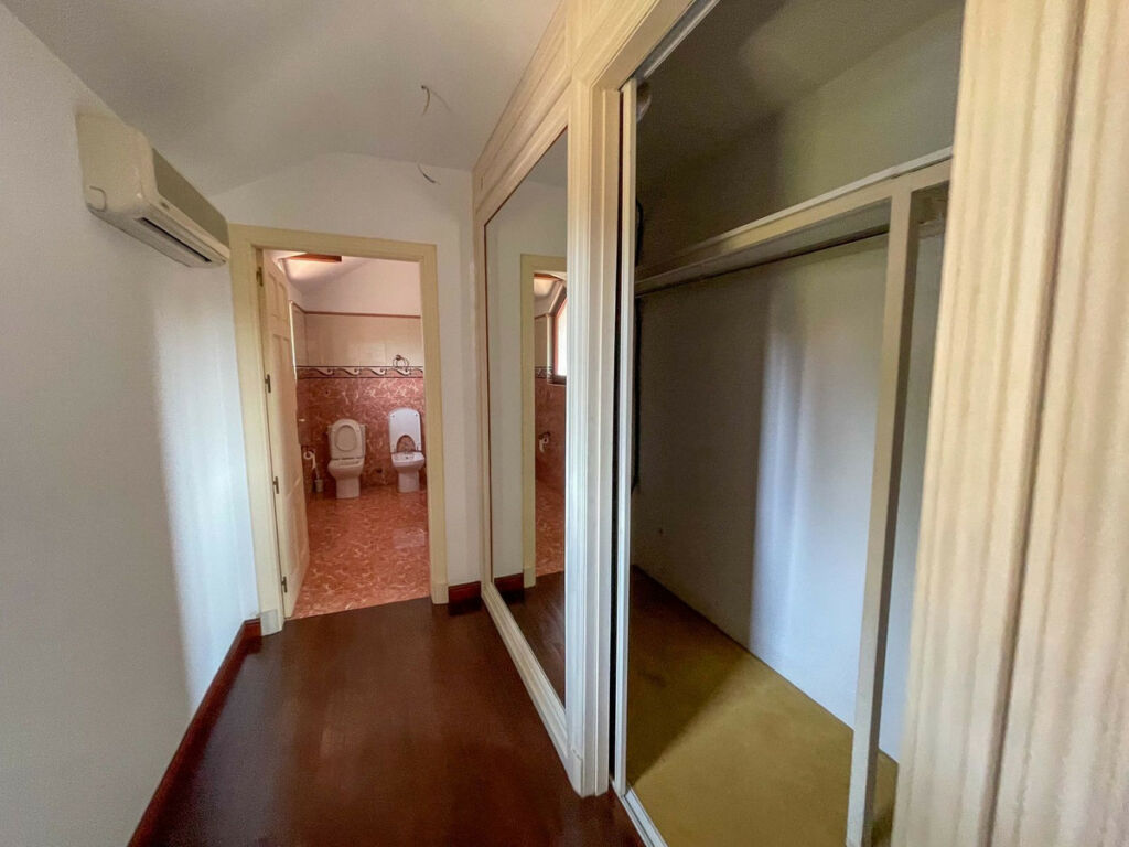 Detached Villa Sotogrande Cádiz - image 17