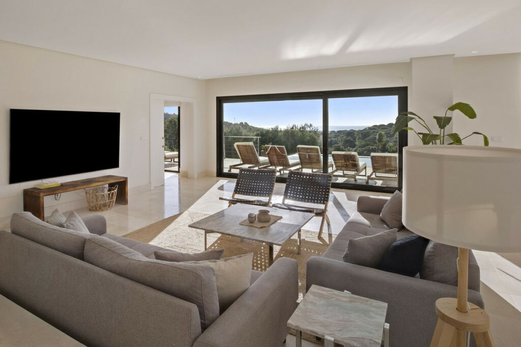 Detached Villa Sotogrande Cádiz - image 17