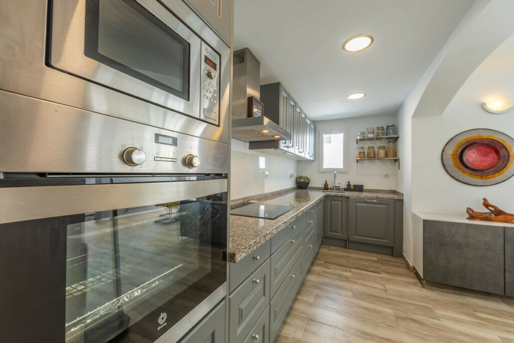 Detached Villa Estepona Málaga - image 17