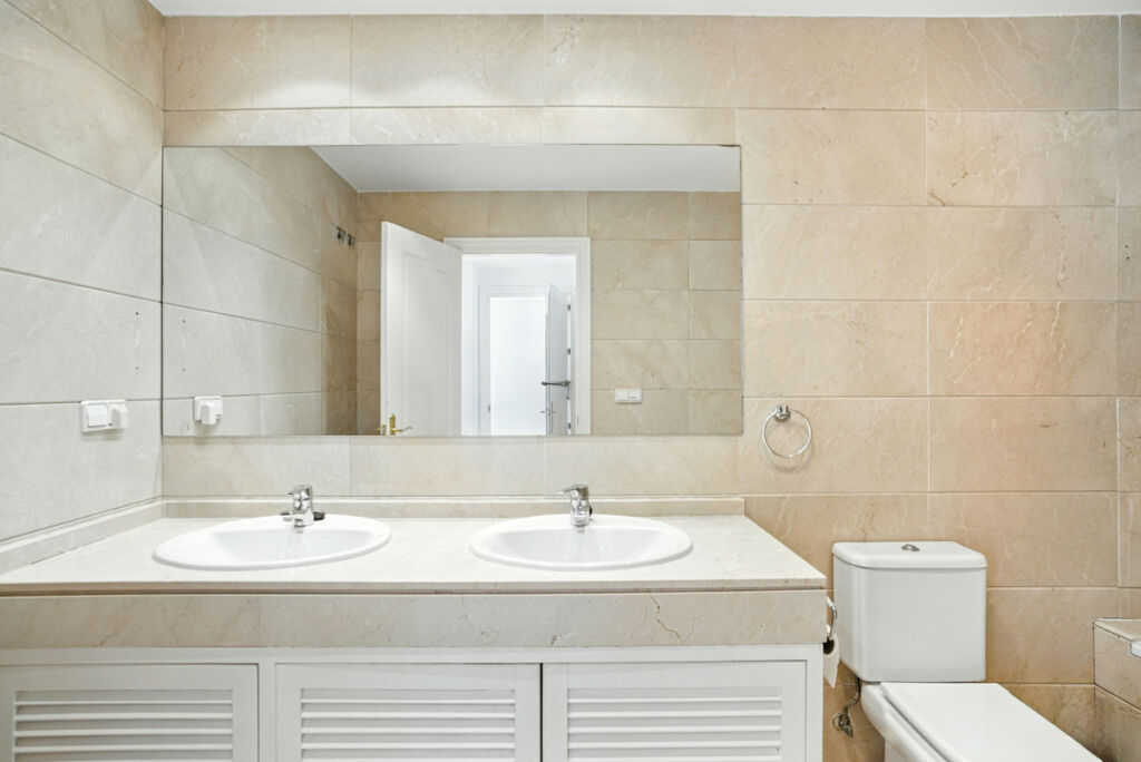 Townhouse Los Arqueros Málaga - image 17