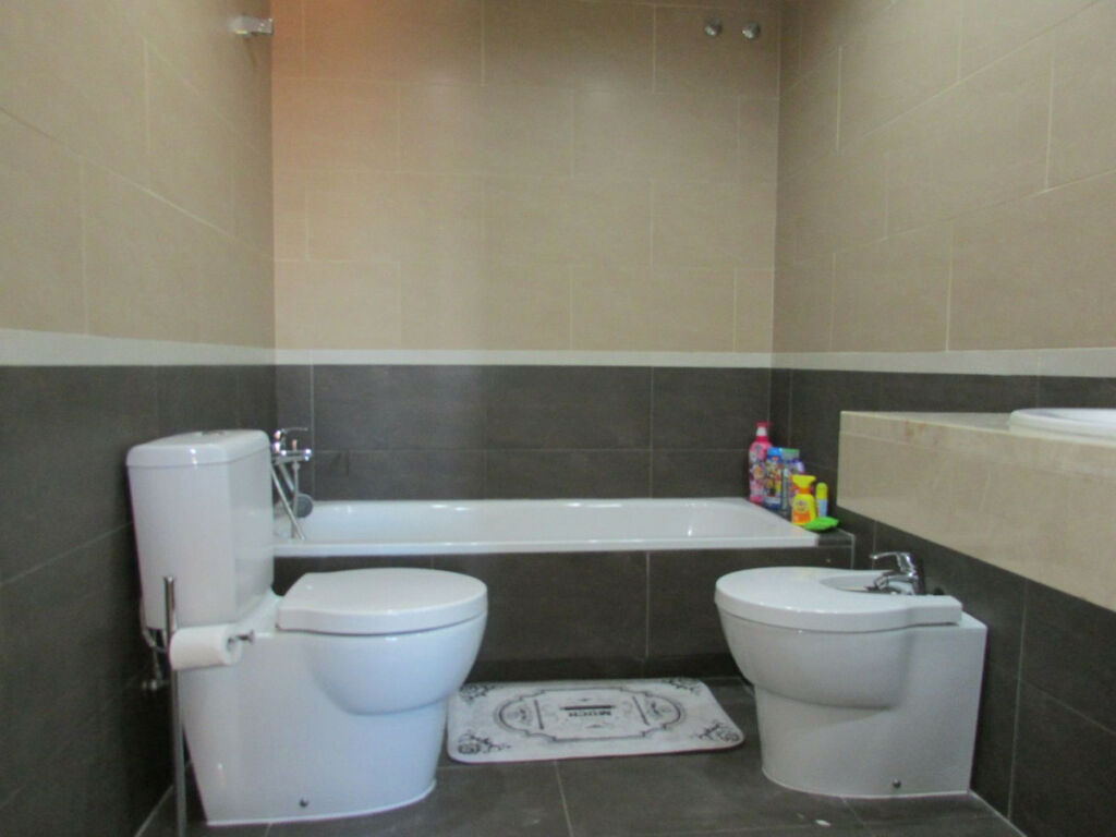 Penthouse Duplex La Duquesa Málaga - image 17