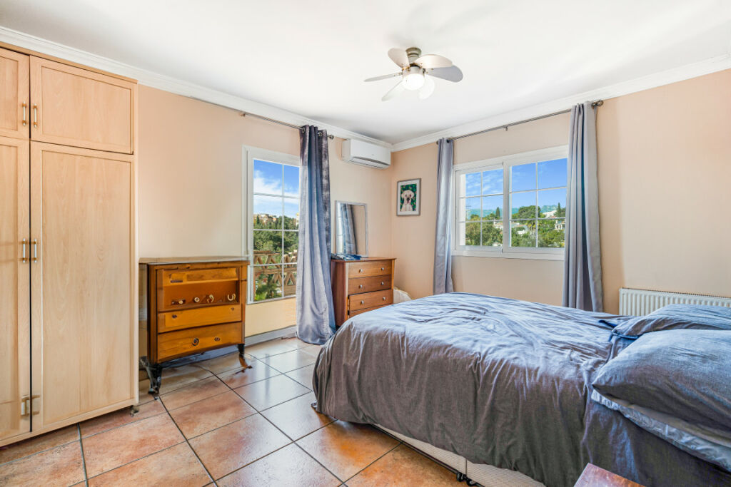 Detached Villa Elviria Málaga - image 17