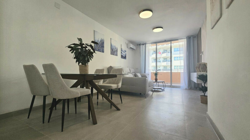 Middle Floor Apartment Fuengirola Málaga - image 17