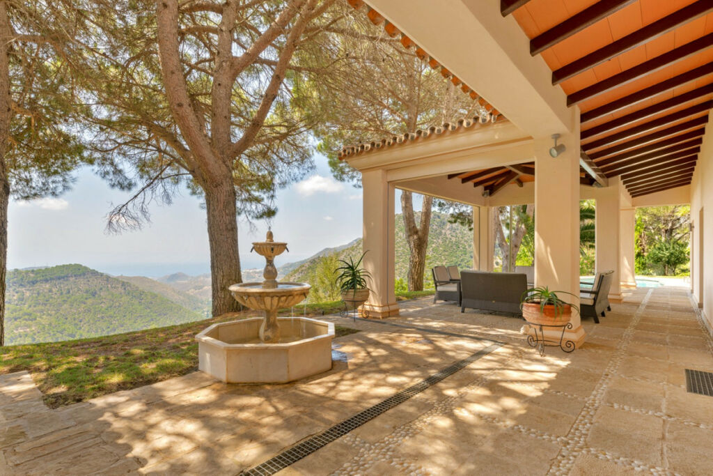 Detached Villa Ojén Málaga - image 16