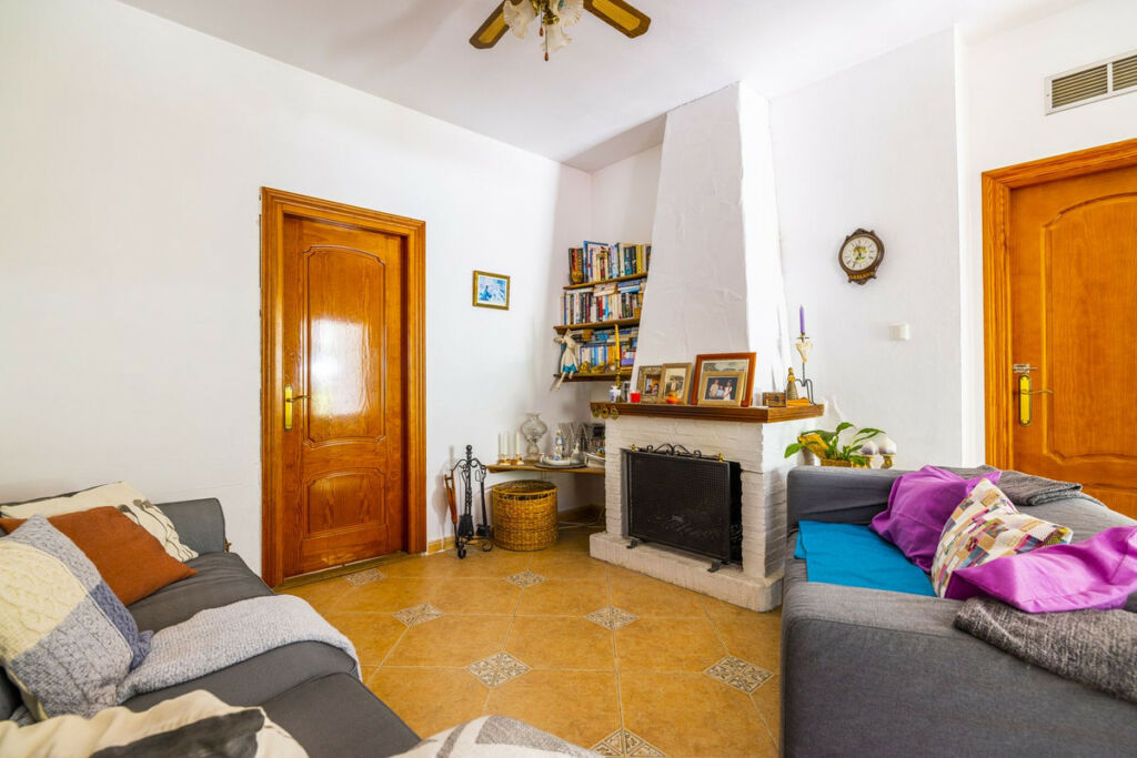Detached Villa Comares Málaga - image 18