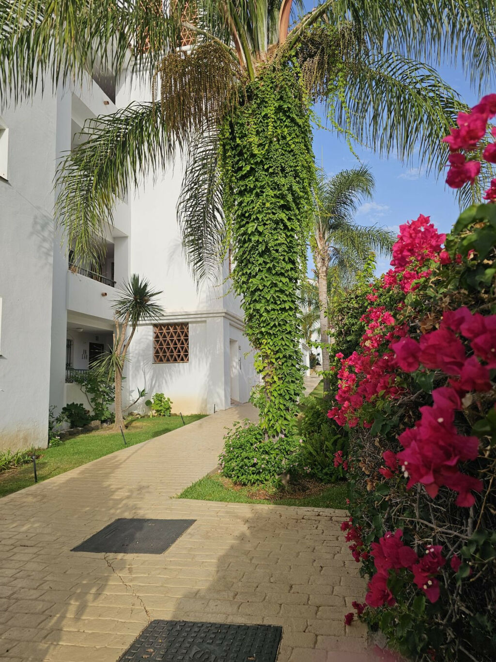 Middle Floor Apartment Calahonda Málaga - image 18