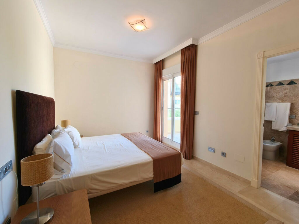 Middle Floor Apartment San Roque Club Cádiz - image 18