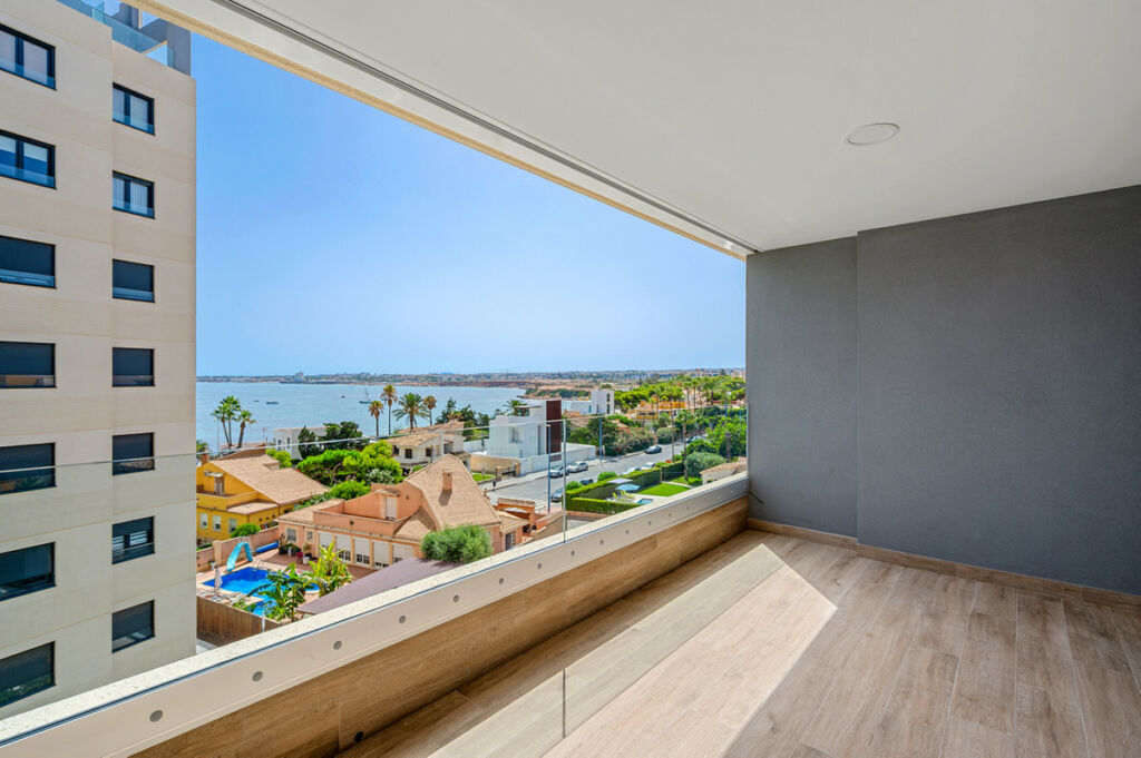 Middle Floor Apartment Punta Prima Alicante - image 18