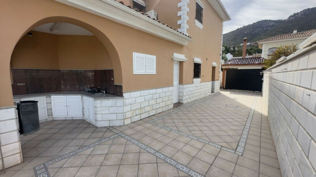 Detached Villa Alhaurín de la Torre Málaga - image 48