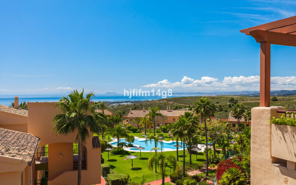 Penthouse Benahavís Málaga - image 2