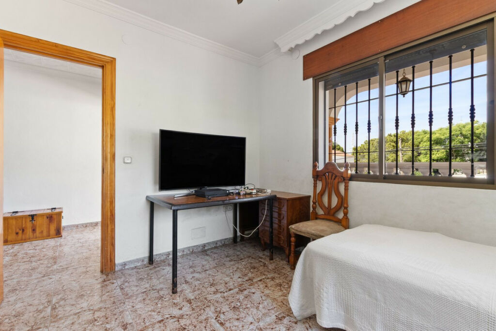 Detached Villa Alhaurín de la Torre Málaga - image 18