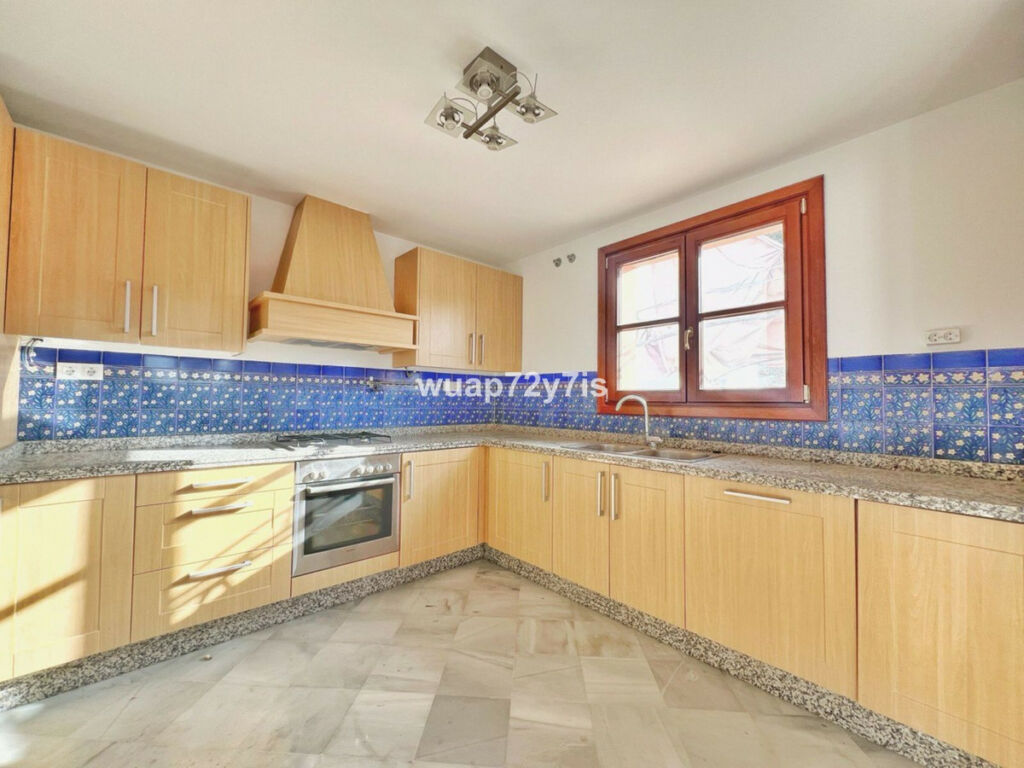 Semi-Detached House Benahavís Málaga - image 18